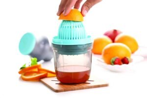 Crystal Plastic Xpress Handy Juicer 2 in 1