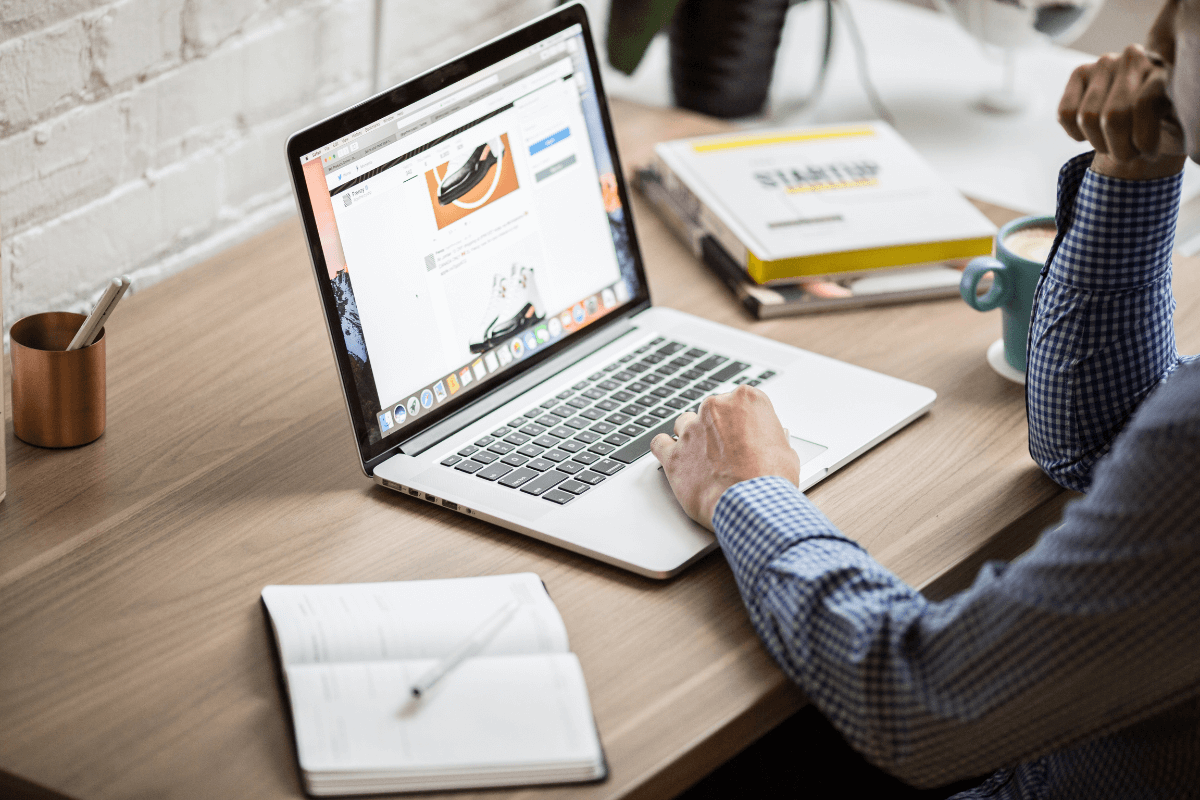 Best Laptop To Buy Under 50,000 INR In India
